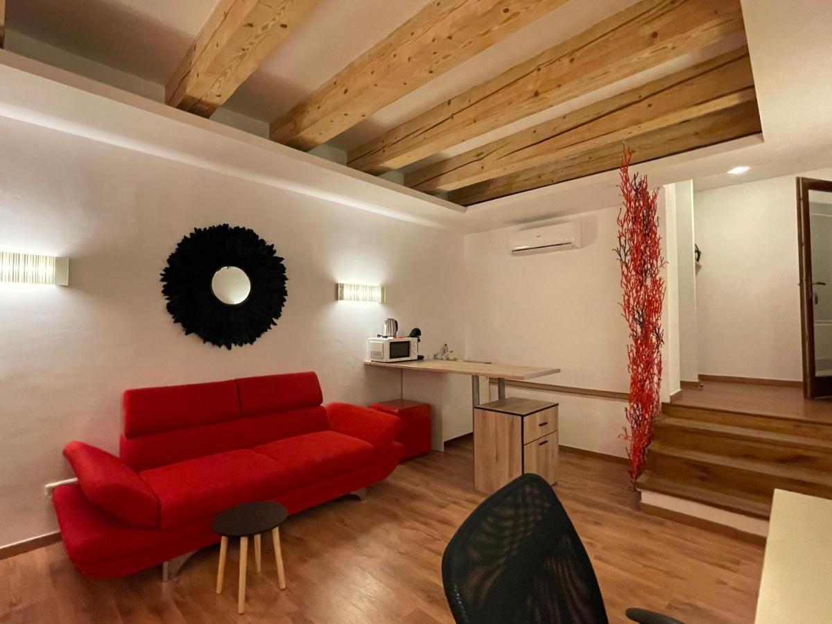 New Workspace Studio Savoya9 Self Check In Old City Center Timişoara Exterior foto